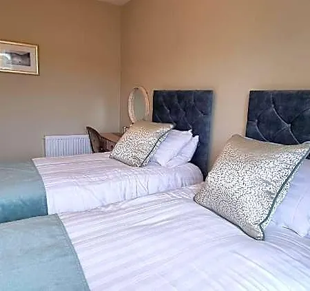 Ivy House Hotel 3*