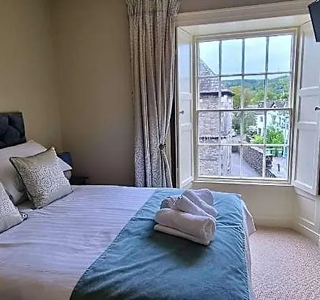 Ivy House Hotel 3*